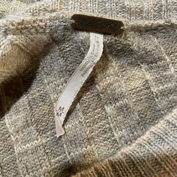 Free People Sweater Wool Blend Pink Coral Beige Stripes Woman’s Medium - Picture 3 of 7